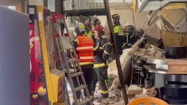 إسبانيا.. 21 مصاباً جراء انفجار بمقهى في مدريد إسبانيا.. 21 مصاباً جراء انفجار بمقهى في مدريد