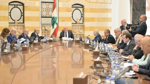 مجلس الوزراء اللبتاني خلال اجتماعه في قصر بعبدا (الرئاسة اللبنانية)