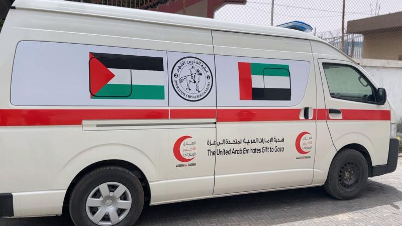 «الفارس الشهم3» تُسلم وزارة الصحة في غزة سيارة إسعاف وجهاز أشعة