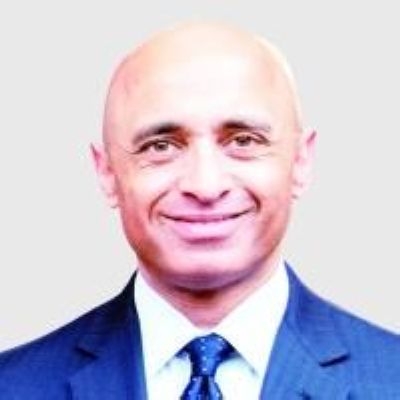 يوسف العتيبة