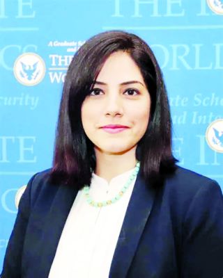 سارة فاخشوري