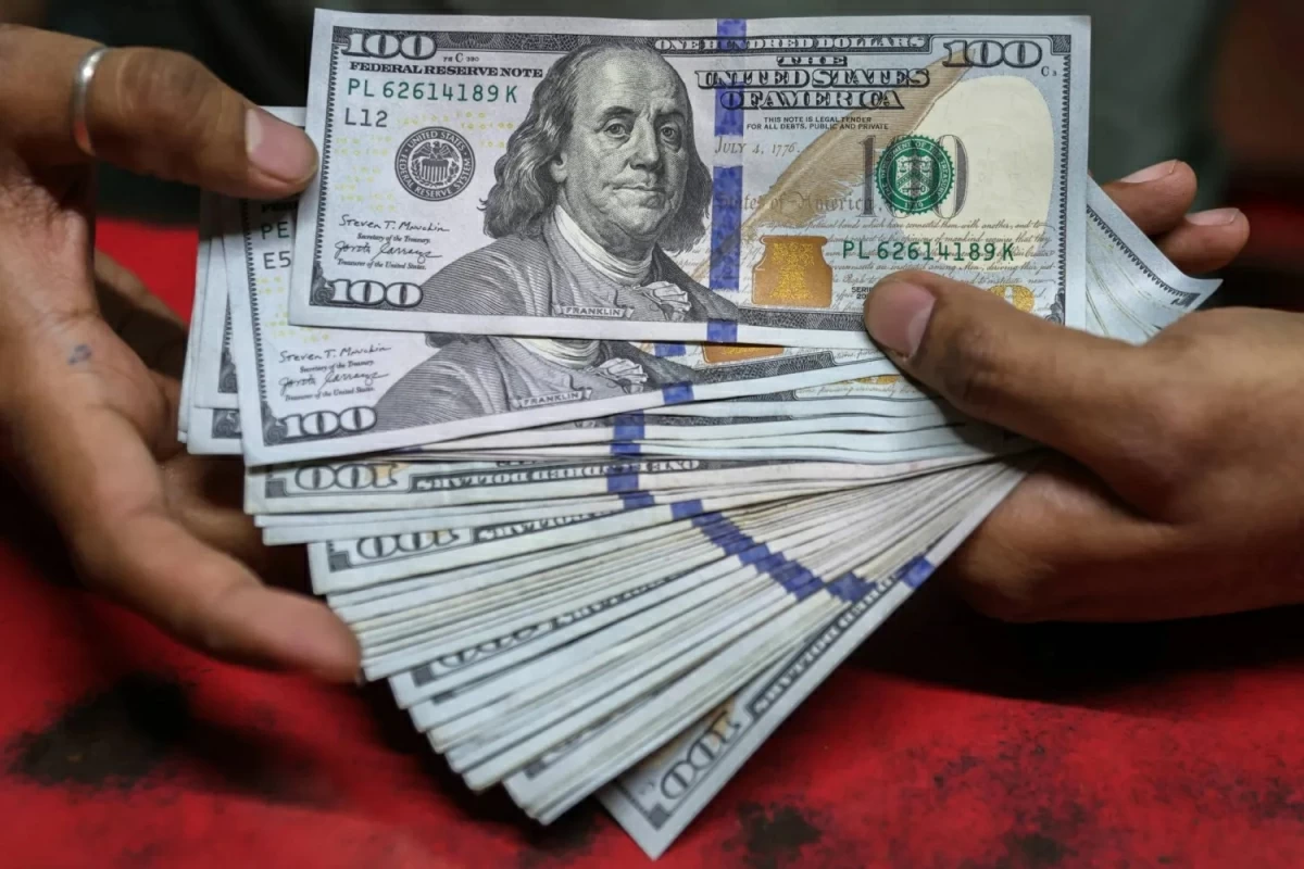 ختام معاملات الأحد 19 إبريل 2026.. سعر الدولار في البنوك المصرية