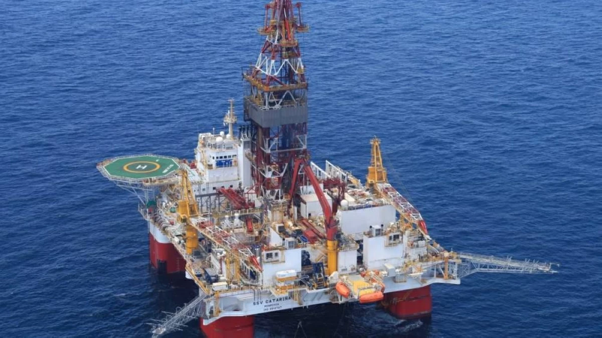 منصة استخراج غاز