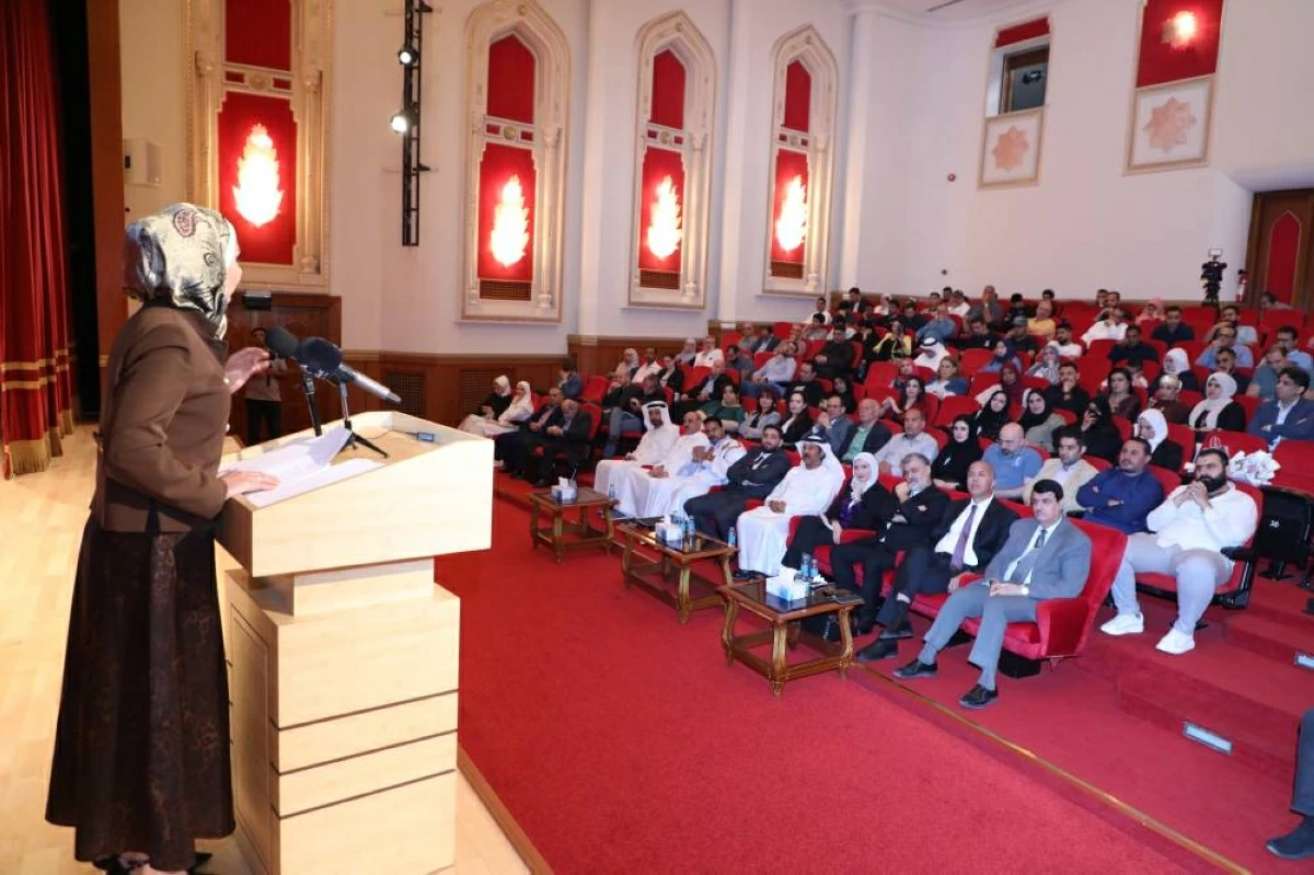 محمد البريكي يتوسط حضور الأمسية