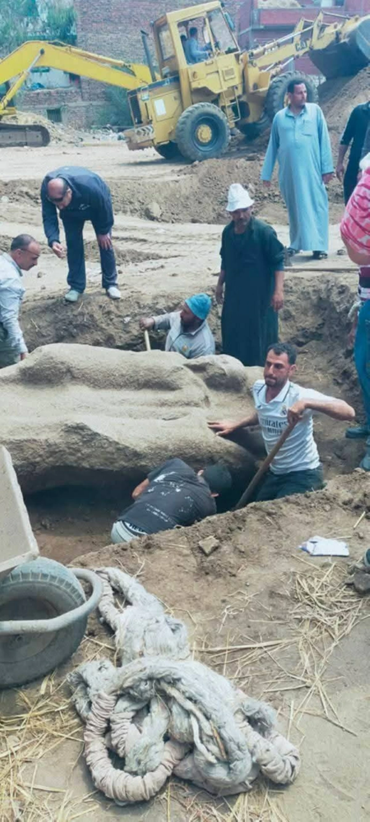 العثور على تمثال أثري يزن 5 أطنان في مصر