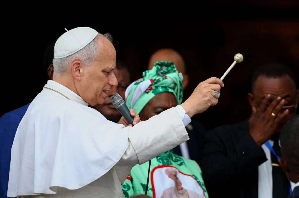 البابا ليو يدعو لسد الفجوة بين الأغنياء والفقراء