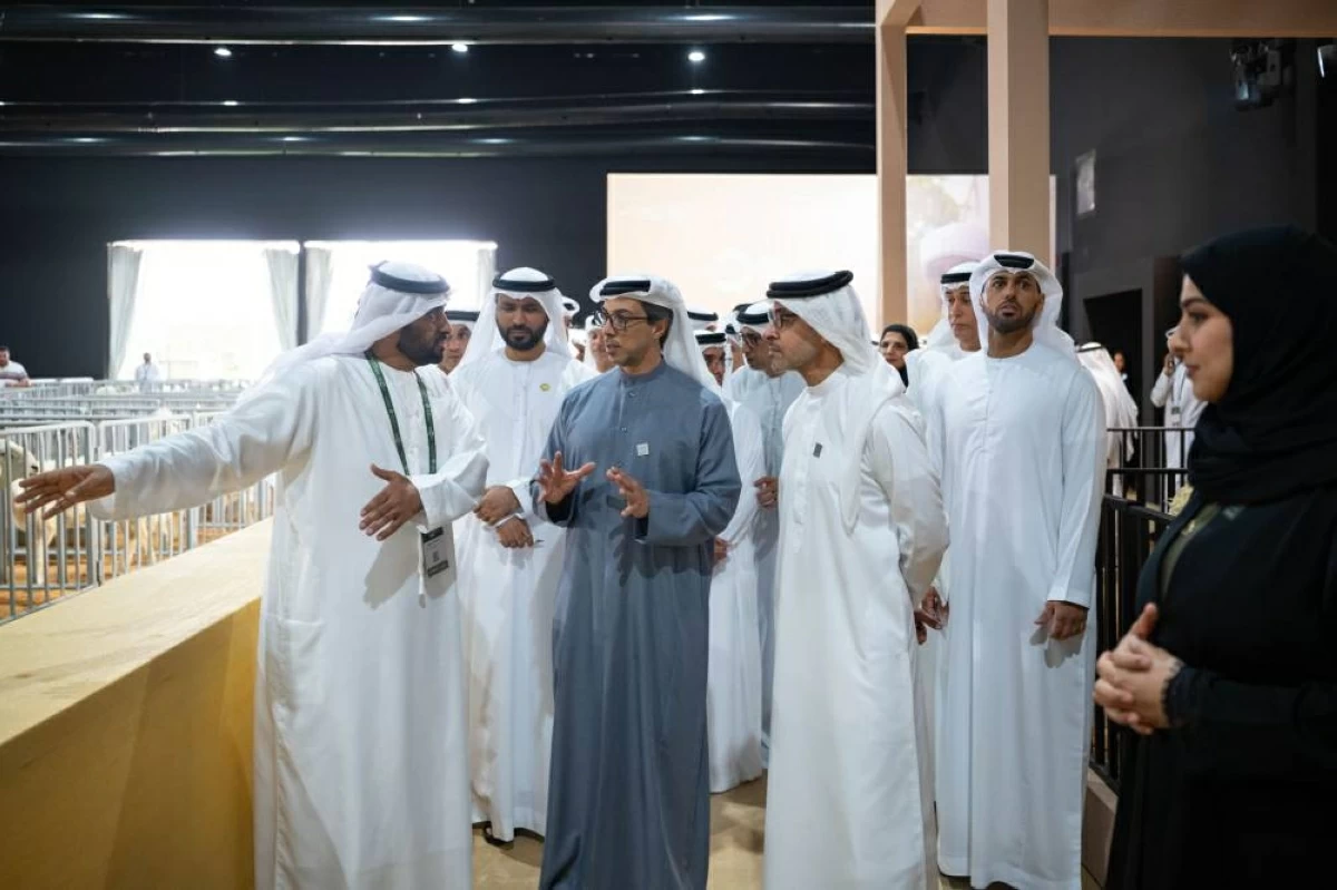 منصور بن زايد وهزاع بن زايد يشهدان «المعرض الزراعي الإماراتي» في العين