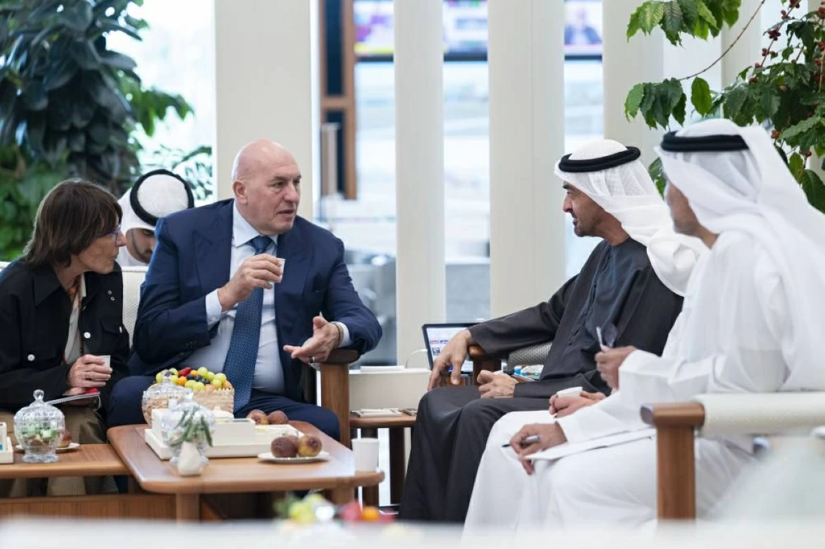 محمد بن زايد ووزير دفاع إيطاليا يبحثان الاعتداءات الإيرانية الإرهابية ضد الإمارات والمنطقة