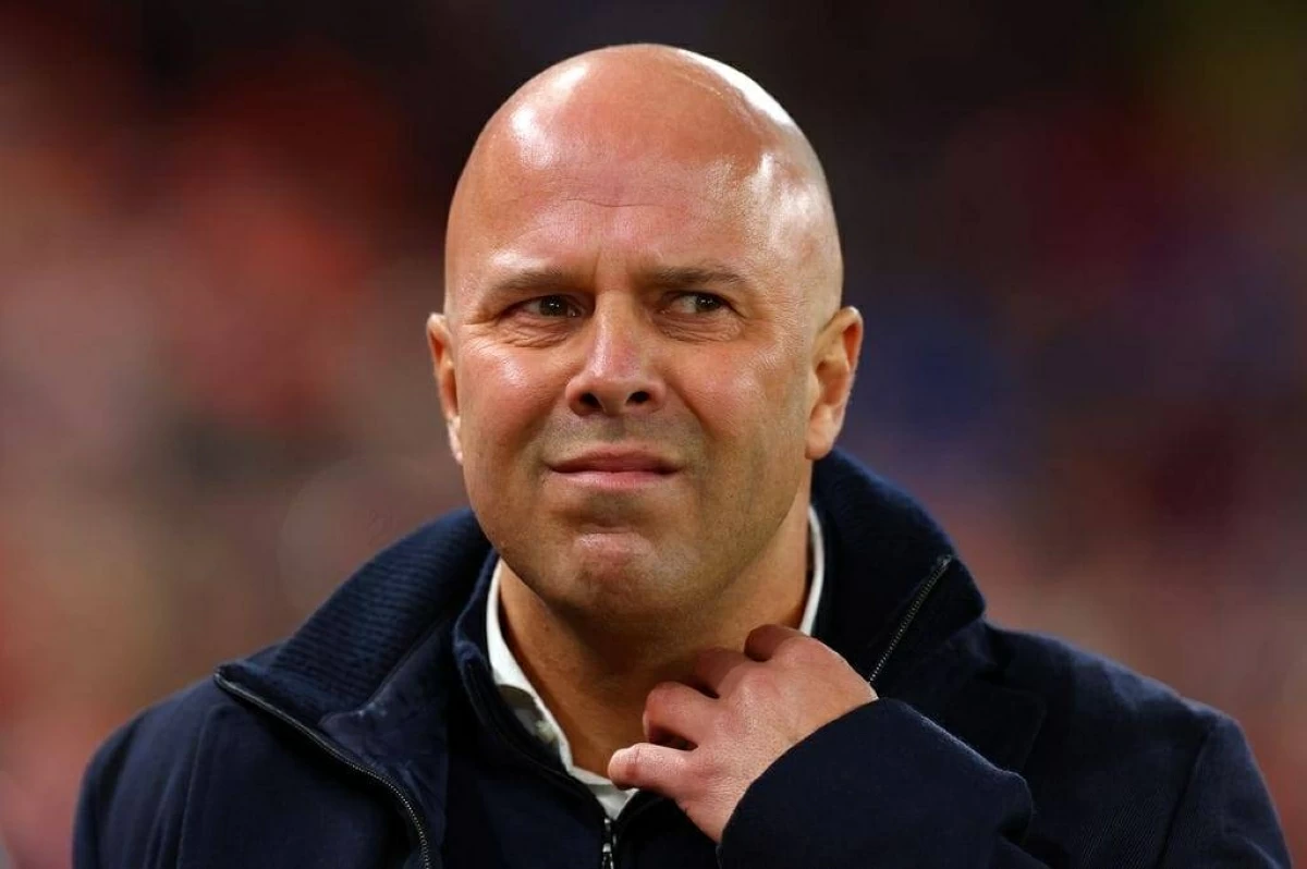 بعد موسم مخيب للتوقعات.. حسم مصير آرني سلوت مع ليفربول