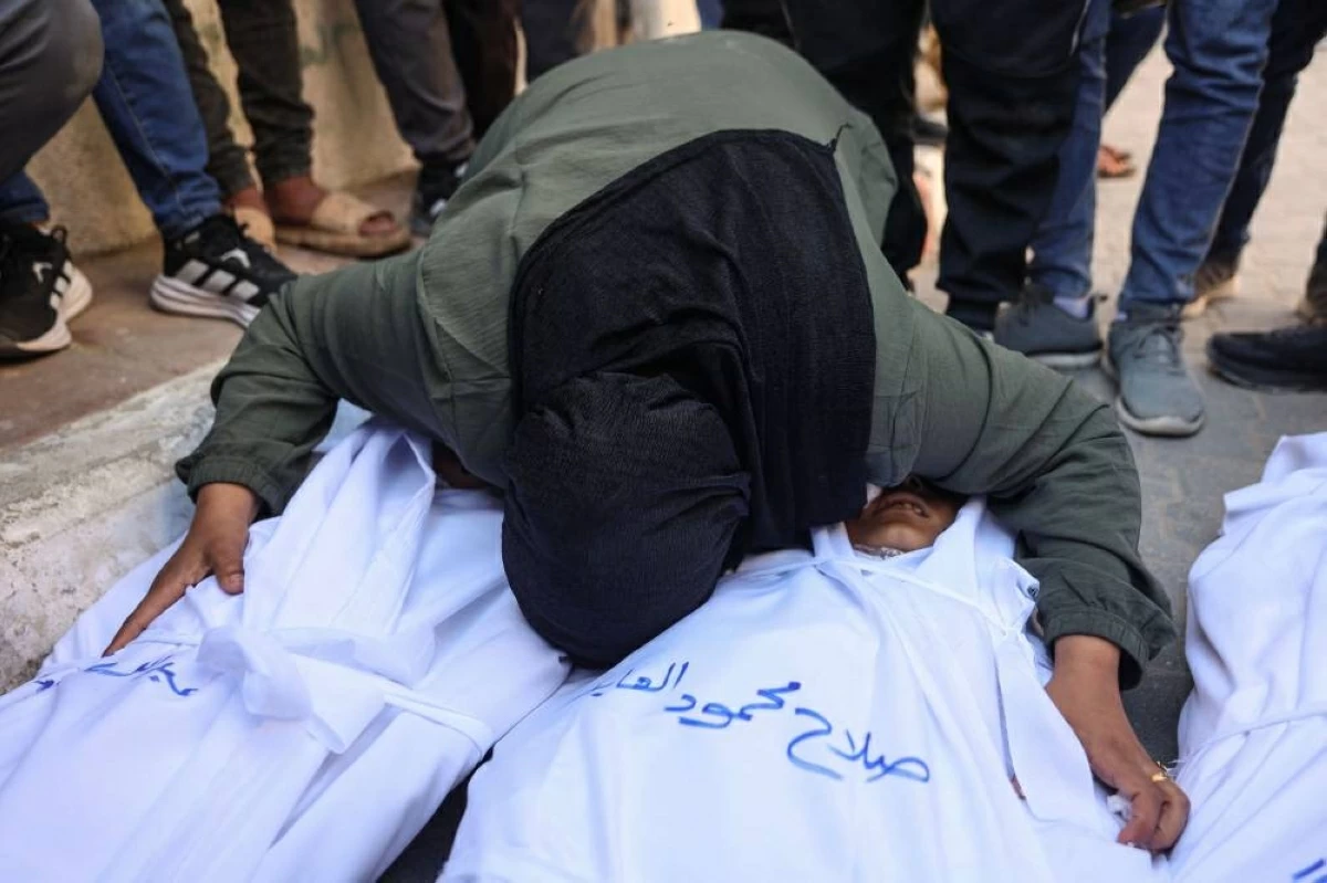 غارات إسرائيلية تقتل 4 فلسطينيين في غزة