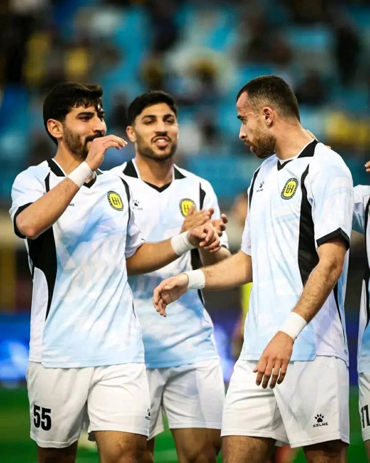 احتفالية لاعبي الحسين إربد