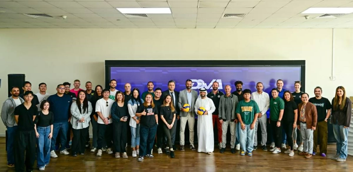 خلال اجتماع مجلس دبي واللجنة المنظمة مع مدربي ومديري الأكاديميات المشاركة