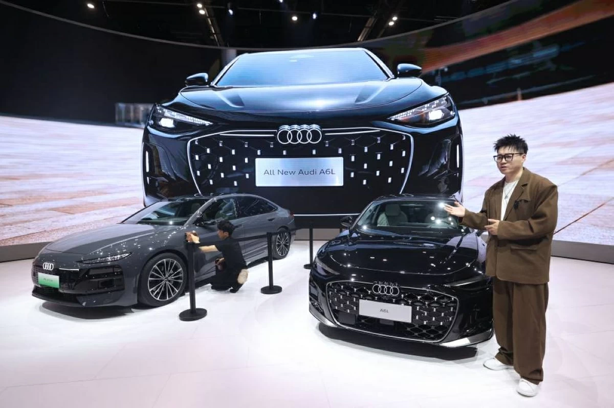 من فعاليات المعرض الصيني ( أ.ف.ب)