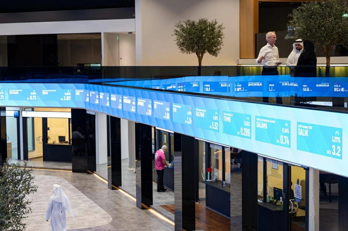 أسهم البنوك ترفع مؤشرات أسواق الإمارات