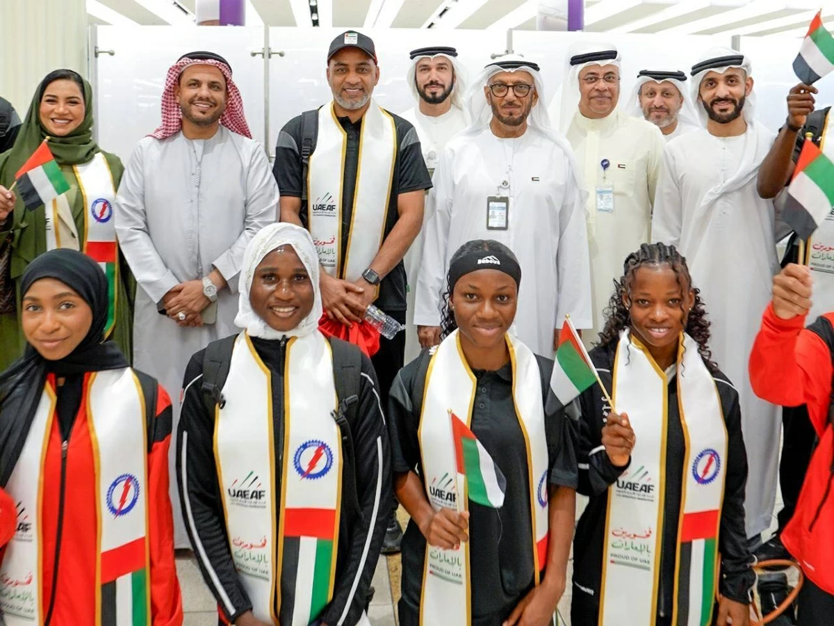 محمد المري يتوسط بعثة ألعاب القوى  