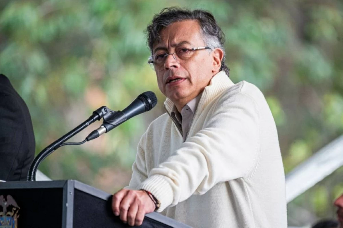 غوستافو بيترو أول زعيم أجنبي يزور فنزويلا منذ اعتقال مادورو