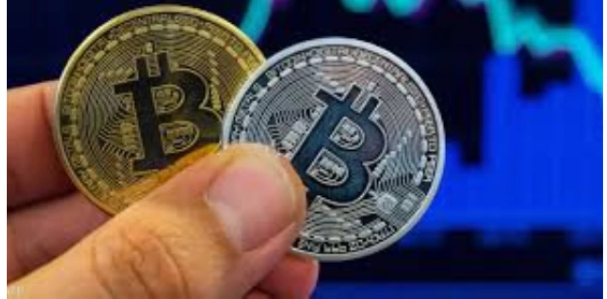 «البيتكوين» ترتفع 2.4% في أسبوع