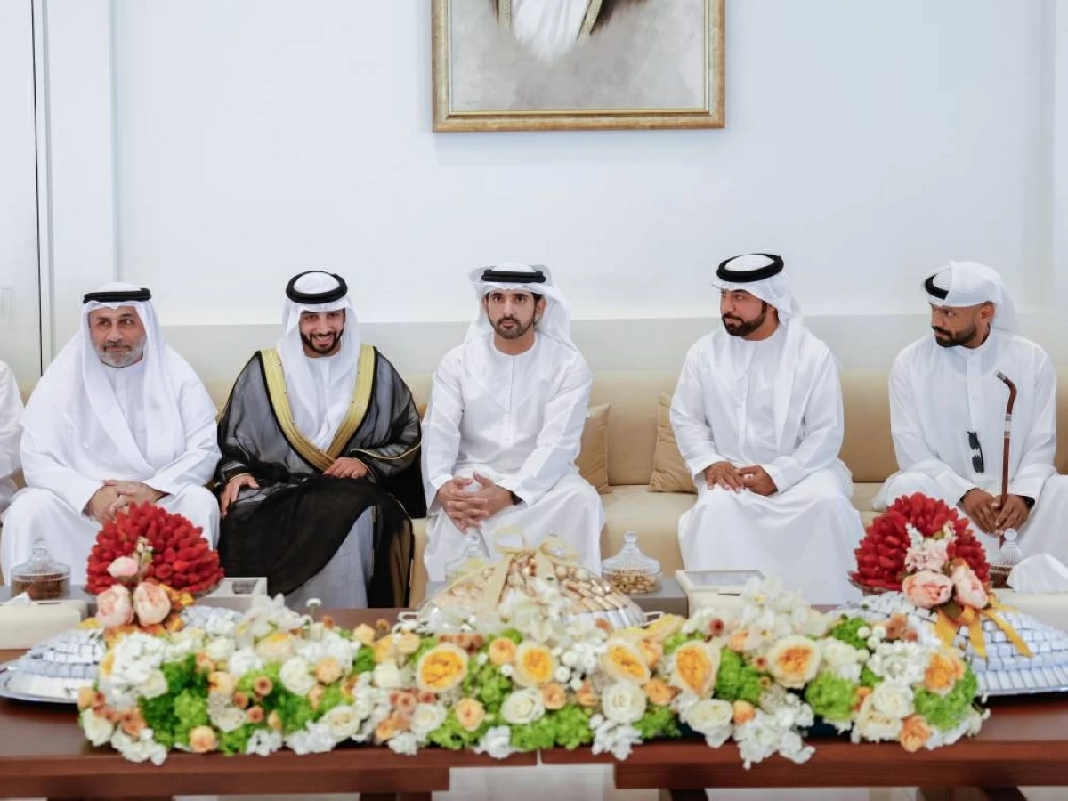 حمدان بن محمد يحضر أفراح البلوشي