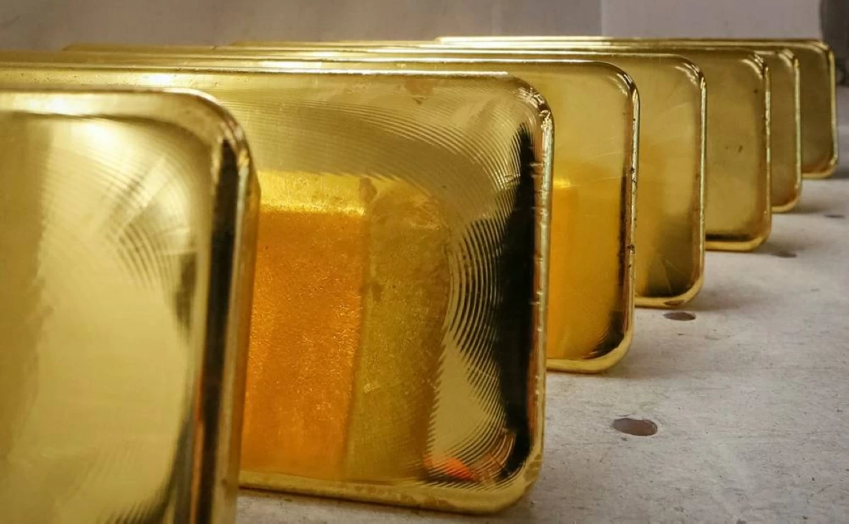 الذهب يرتفع مع تراجع الدولار