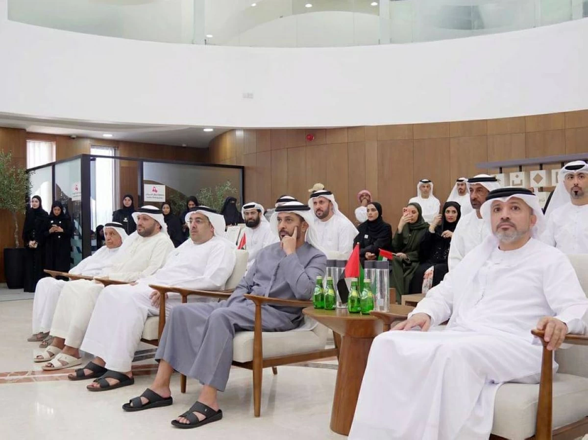 عبدالعزيز بن حميد يشهد فعالية «فخورين بالإمارات»