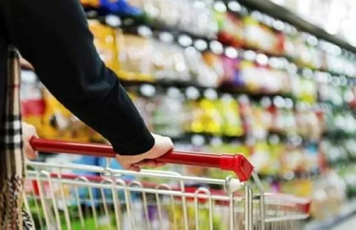 استطلاع: تحسن ثقة المستهلكين الأمريكيين على نحو غير متوقع