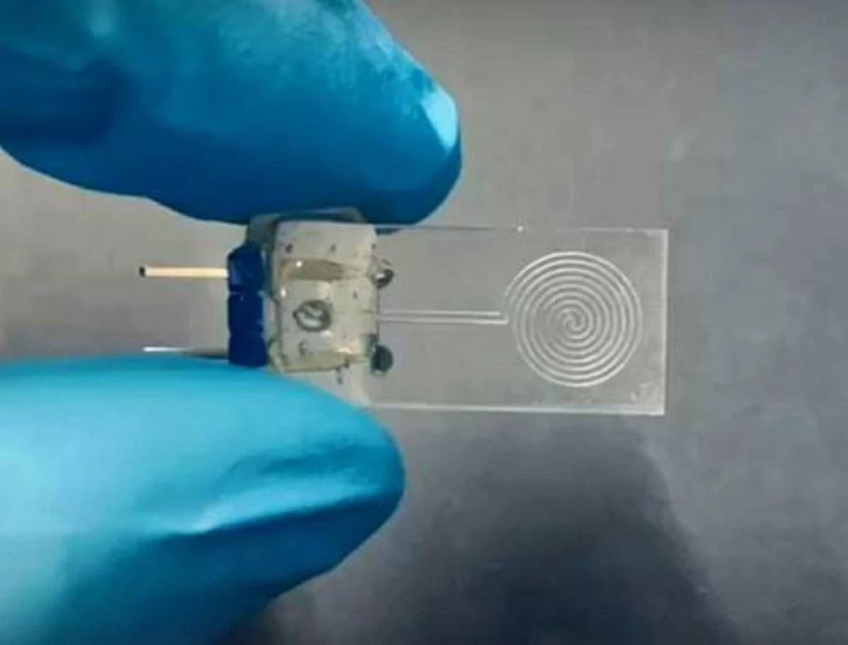 «نيويورك-أبوظبي»: مستشعرات ذكية تعزز حاسة اللمس للجراحين