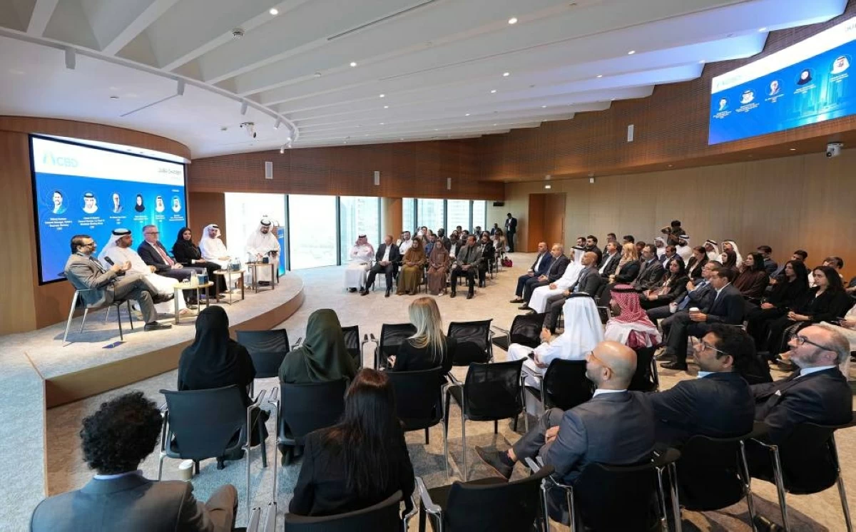 «غرفة دبي» و«دبي التجاري» ينظمان حواراً مفتوحاً لتعزيز الخدمات المصرفية للشركات