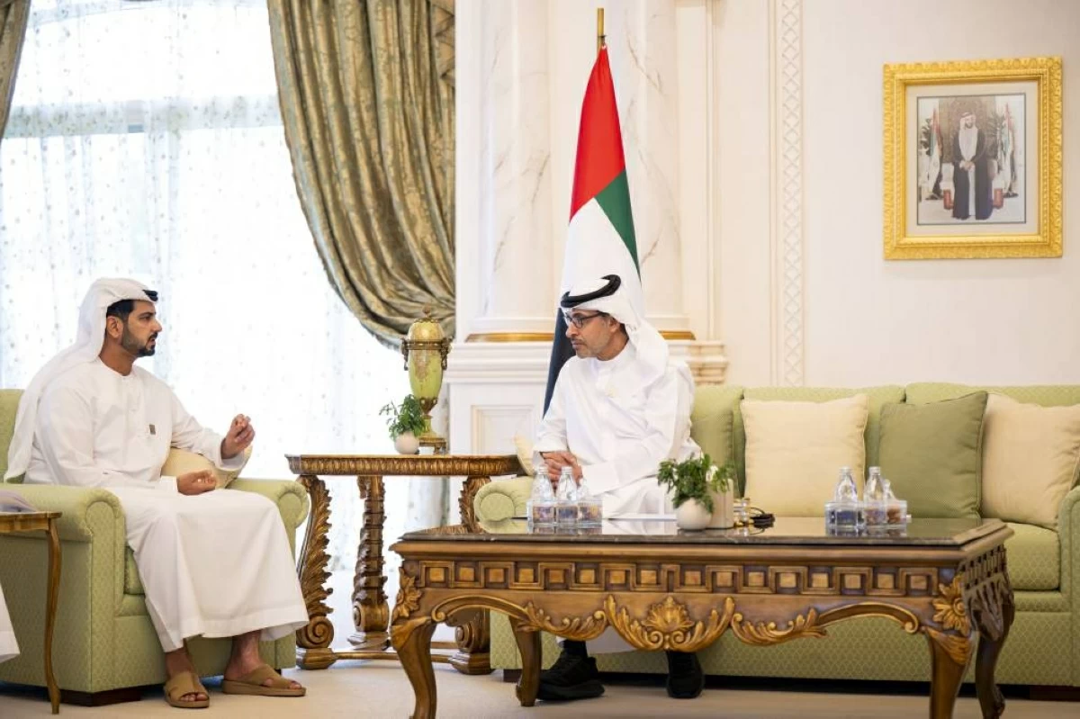 هزاع بن زايد يطّلع على برامج تعزيز منظومة الدعم الاجتماعي في العين