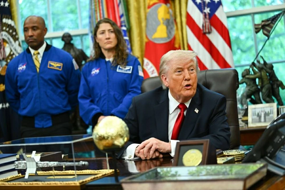 ترامب: محمد بن زايد قائد عظيم وذكي جداً 