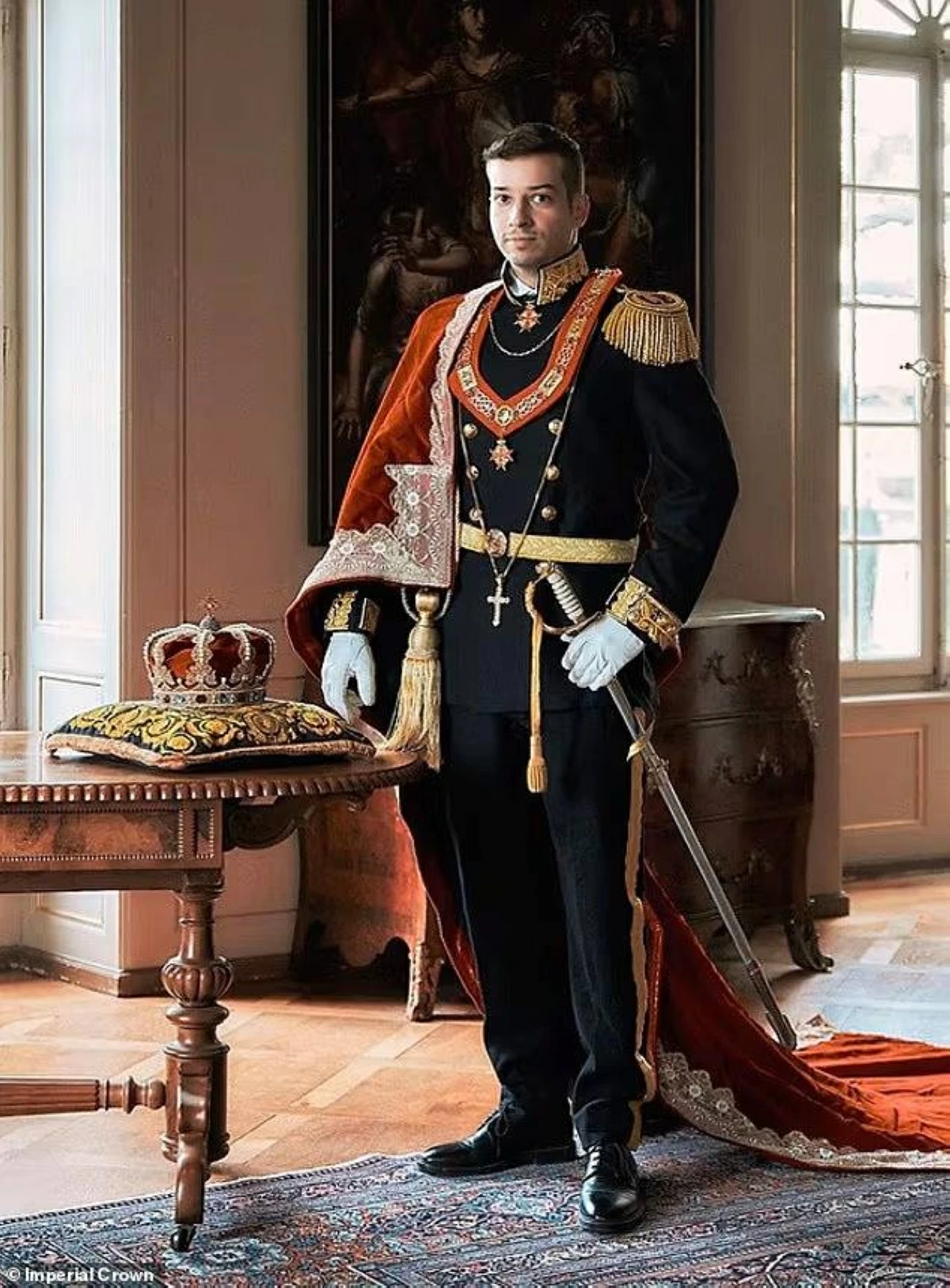 شاب يستولي على أراض ويعلن نفسه (ملكاً) لسويسرا #صحيفة_الخليج 