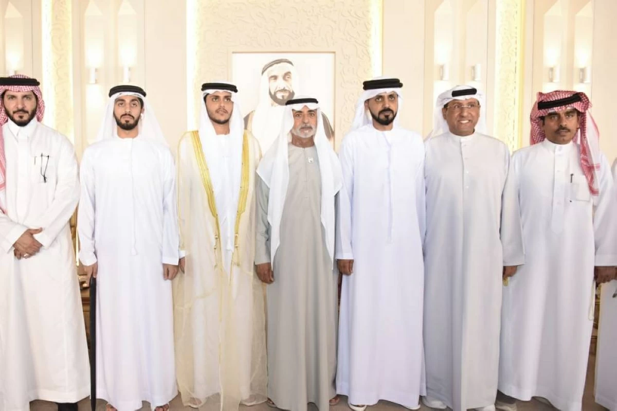 نهيان بن مبارك يحضر أفراح النعيمي والهاملي في أبوظبي