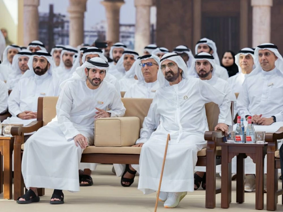 عاجل | محمد بن راشد يكرم الفائزين في جائزة «إرث دبي» #صحيفة_الخليج 