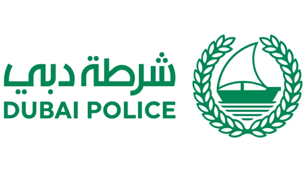شرطة دبي تضبط سائقاً أزال لوحة مركبته الأمامية وتجاوز الإشارة الحمراء