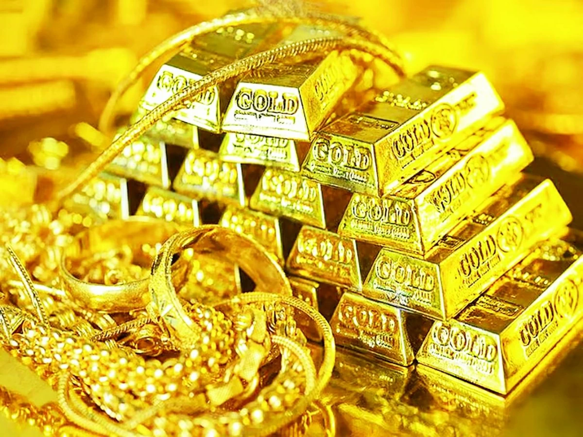 كيف خذل الذهب المستثمرين وتنازل عن عرش «الملاذ الآمن الأول»؟