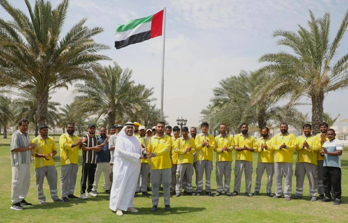 الإمارات.. اعتزاز بدور العمال في مسيرة الازدهار