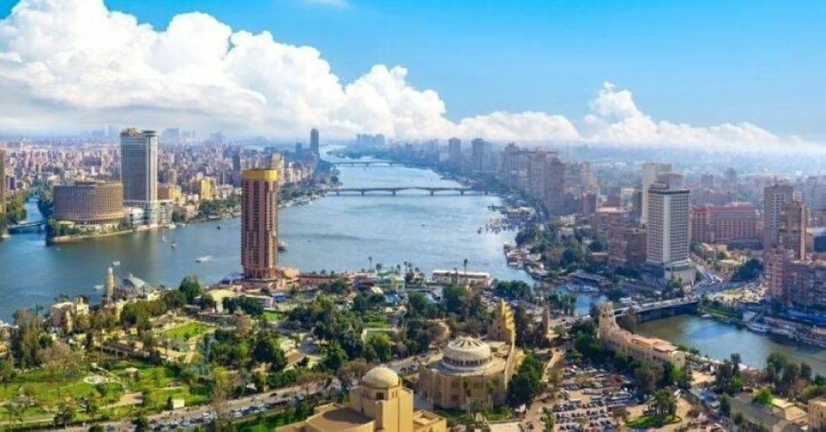 عاصفة ترابية تضرب مصر.. وتحذيرات عاجلة من الأرصاد الجوية