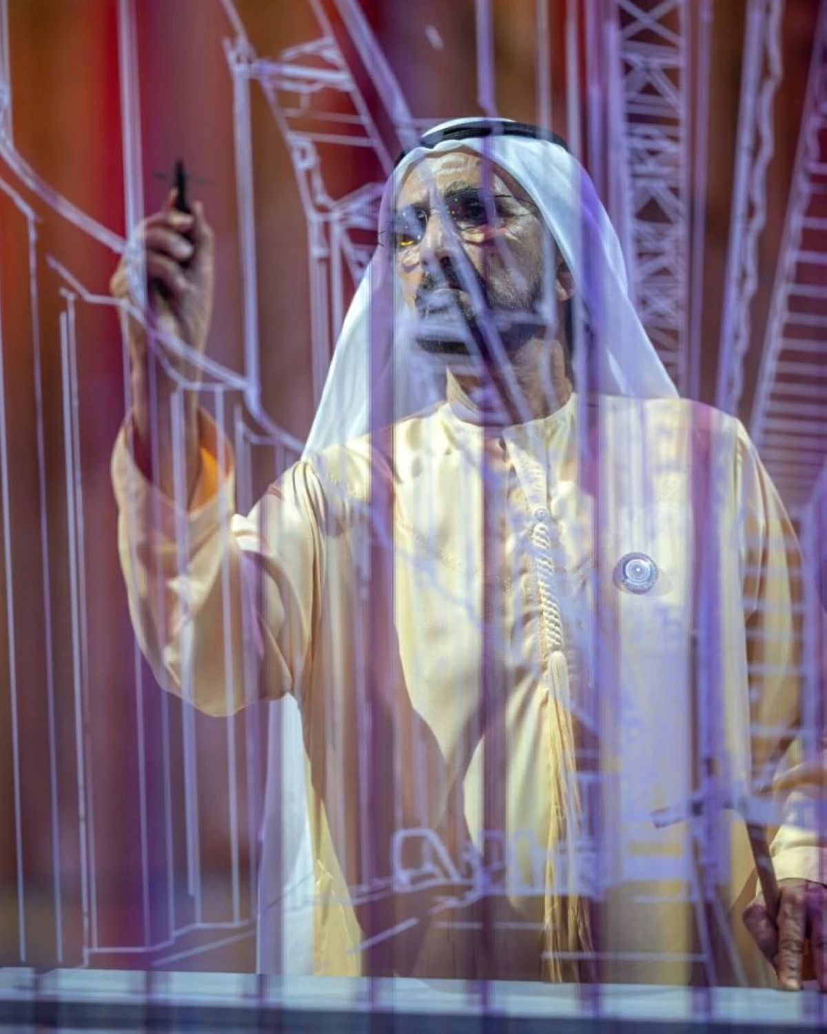 محمد بن راشد يدشن أعمال الخط الأزرق لمترو دبي