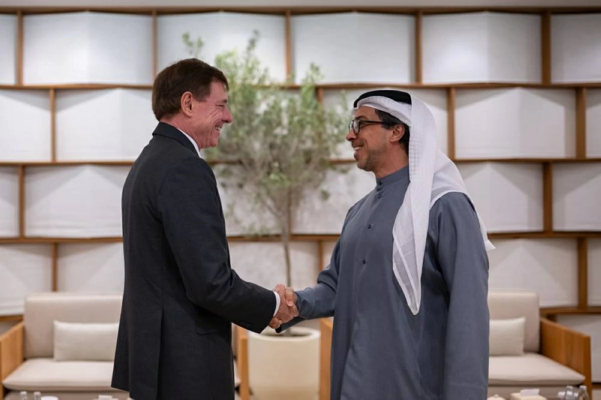 منصور بن زايد يشهد توقيع أكبر تعاقد دولي لطائرات C-390 ميلينيوم