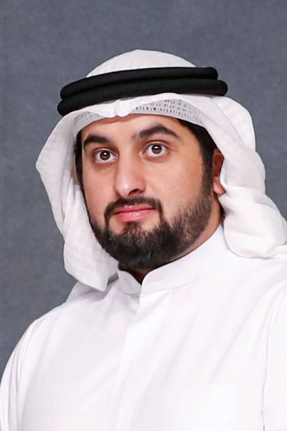 أحمد بن محمد: الإمارات قوية باتحادها منيعة بقواتها