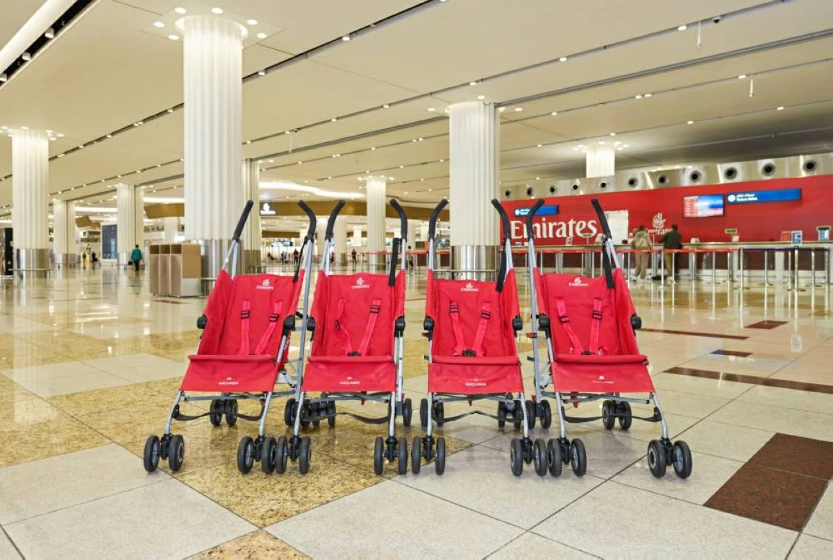 «طيران الإمارات» و«دناتا» تتبرعان بـ430 عربة أطفال