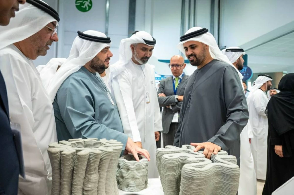 ذياب بن محمد: المشاريع الوطنية ترسخ مكانة الإمارات مركزاً عالمياً للصناعة