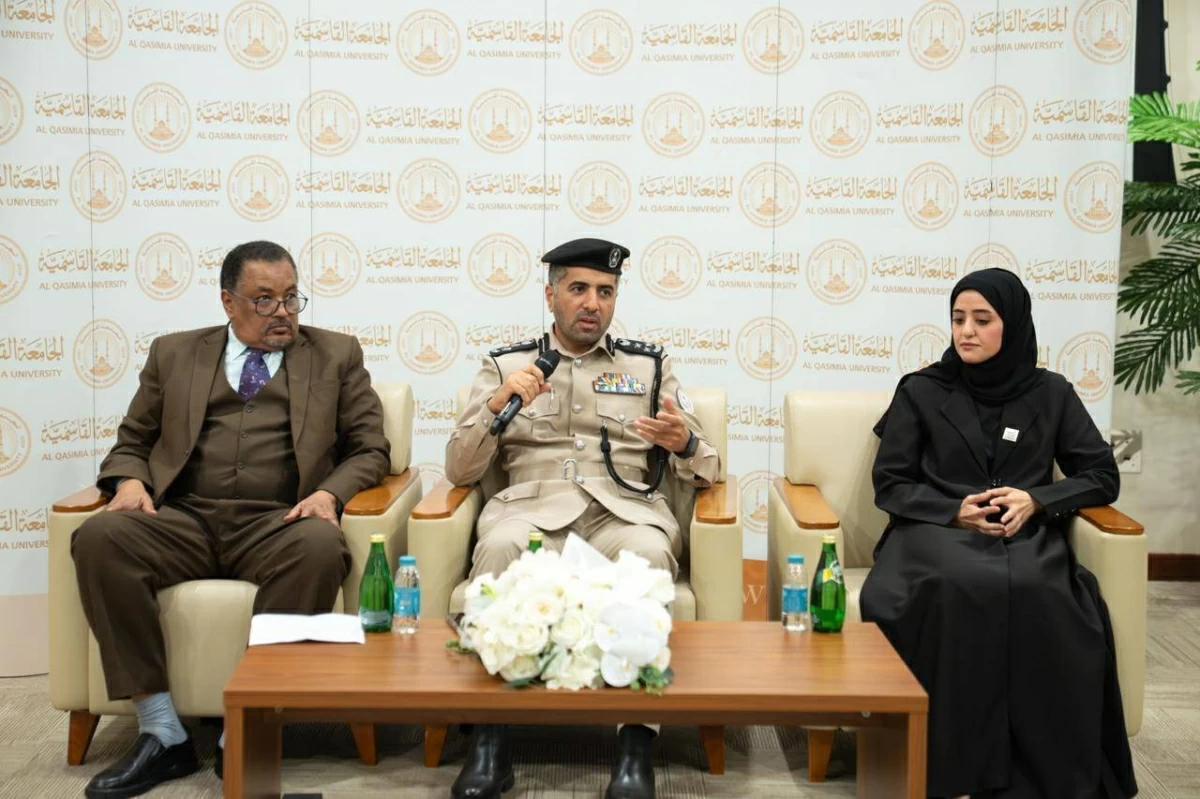 جلسة حوارية بعنوان 'دور الشباب في تعزيز الوعي والمسؤولية المجتمعية خلال الأزمات'