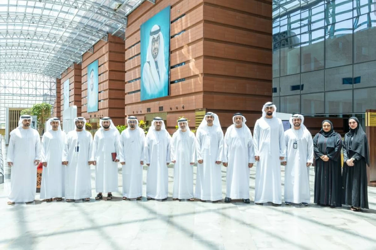 تعزيز التعاون وتبادل الخبرات بين نيابتي أبوظبي والشارقة