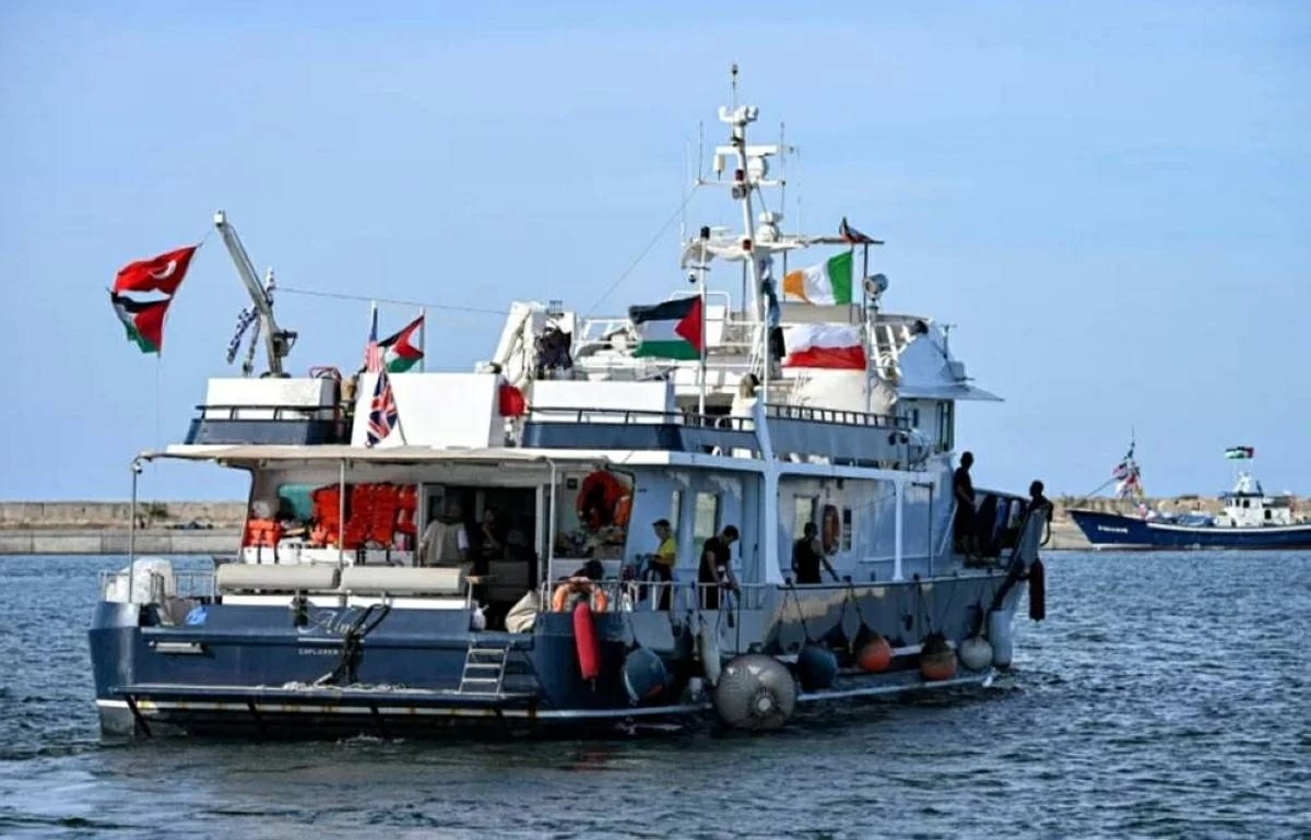 إسرائيل ترحّل 2 من ناشطي أسطول غزة