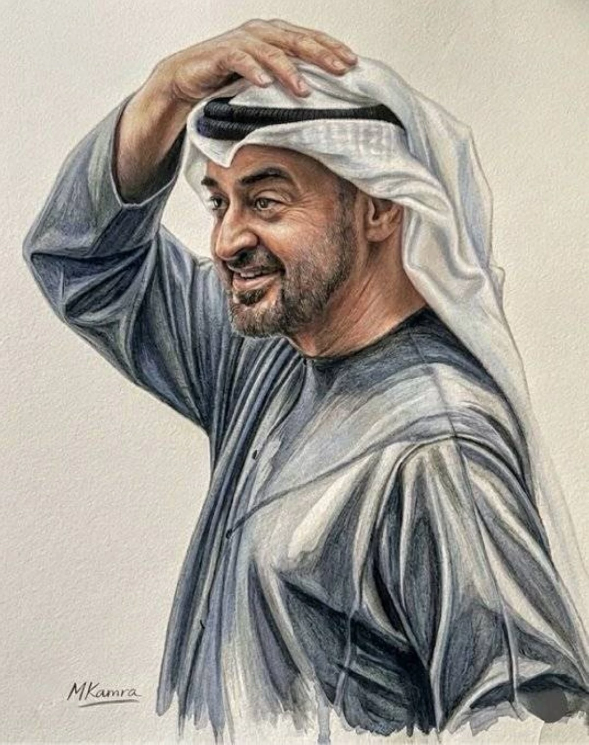 قرقاش: محمد بن زايد نموذج للزعيم القريب من الناس