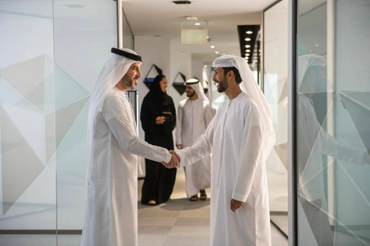 عاجل| عند التعرض لعجز أو خطر صحي أثناء العمل.. معاش ثابت مدى الحياة في الإمارات 