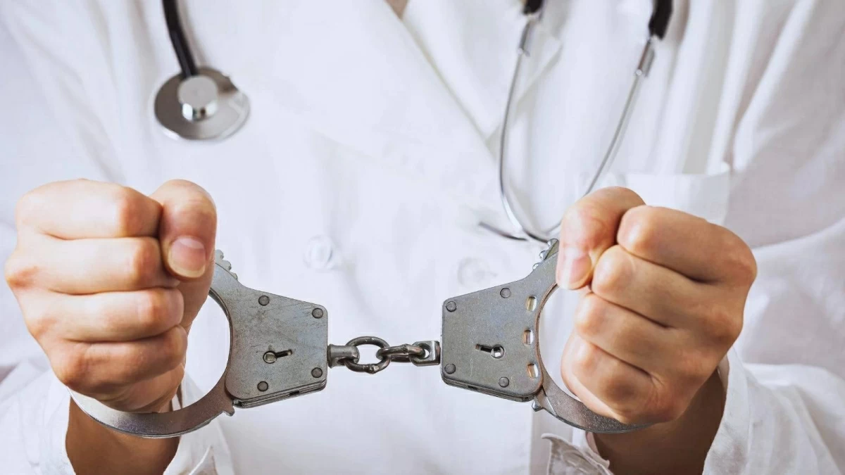 غضب في الأردن بسبب طبيب تجميل تحرش بأحداث وصور جرائمه