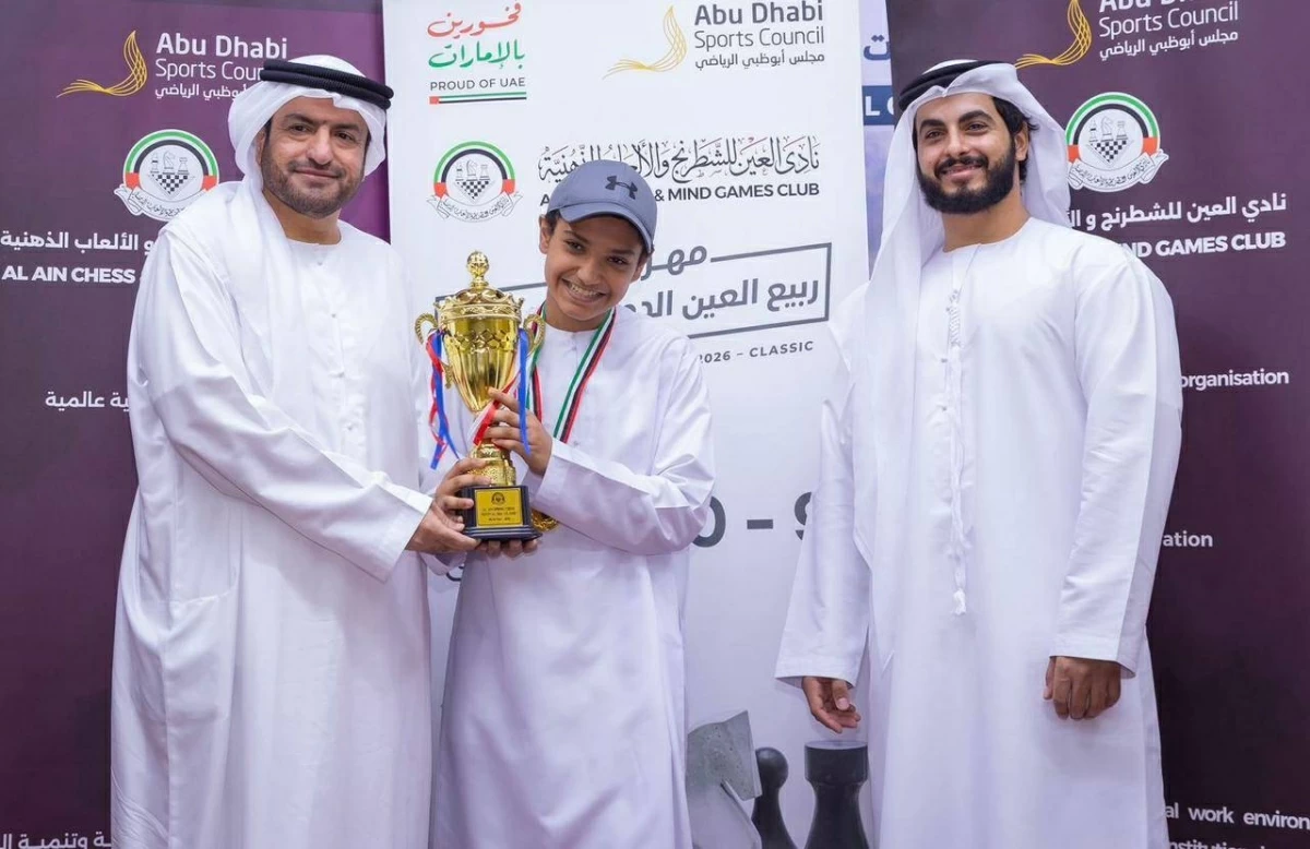 هشام الطاهر وسلطان الظاهري يتوجان أحمد الخميري