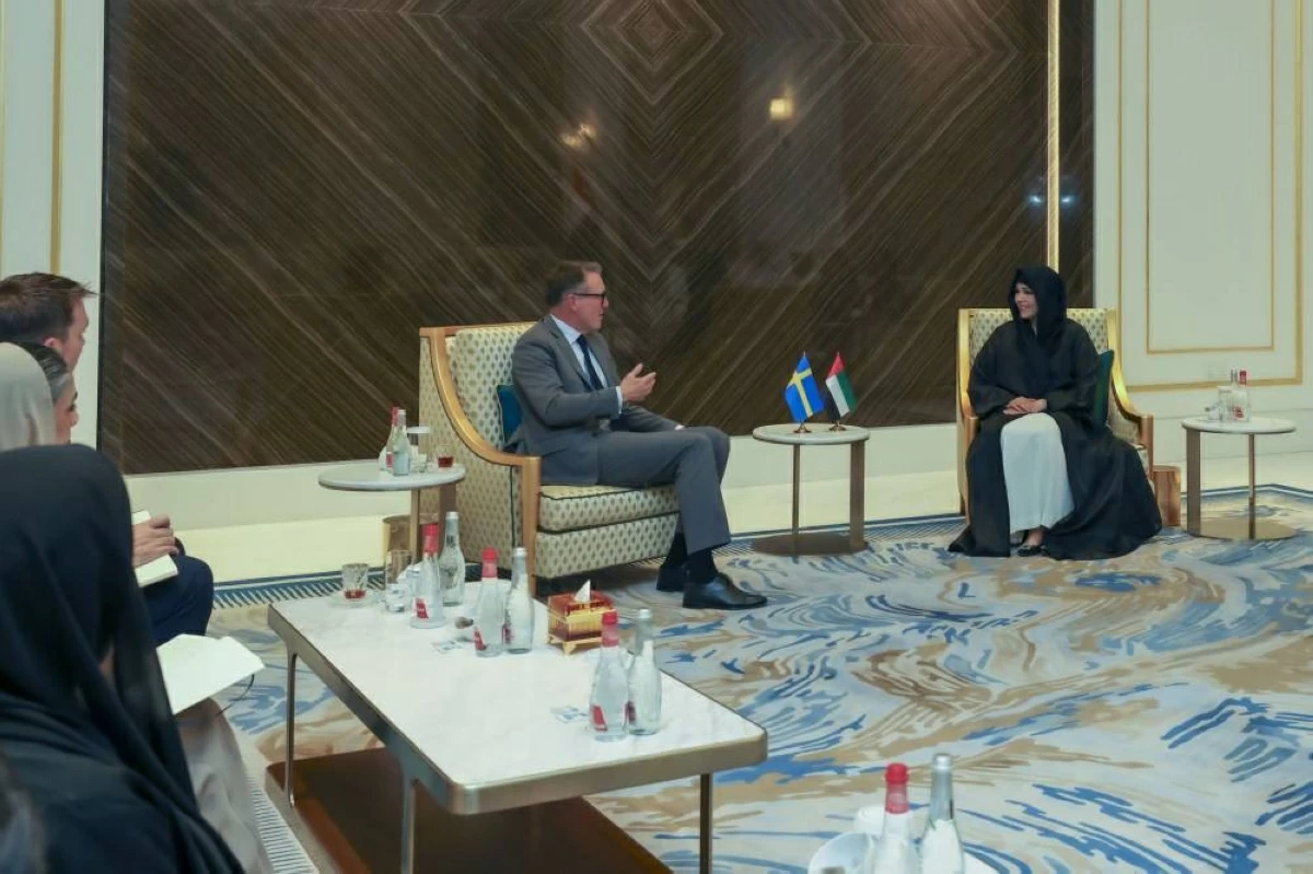 لطيفة بنت محمد تبحث مع السفير السويدي تعزيز التعاون الثقافي والإبداعي