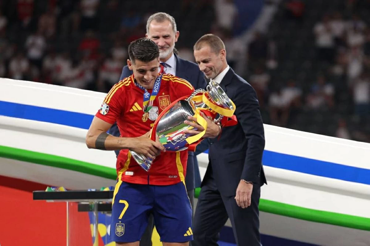 موراتا يرفع لقب يورو قبل عامين